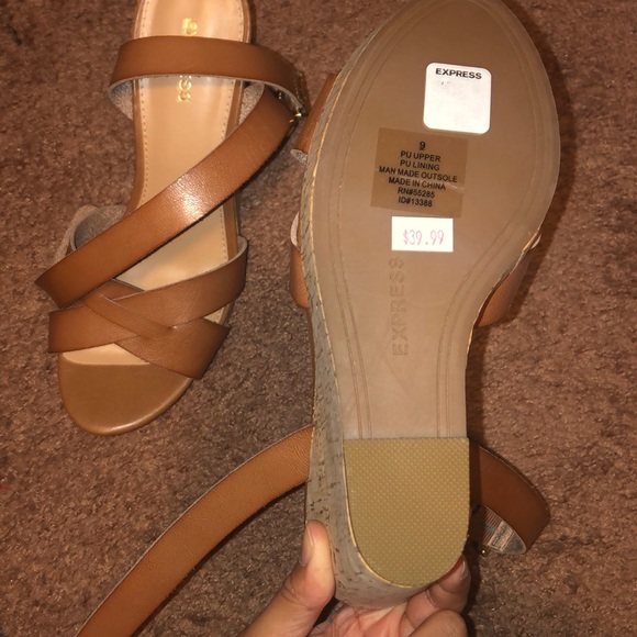 Express Wedges - Picture 2 of 2